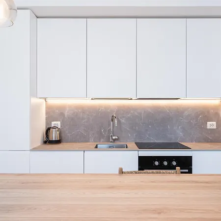 Splendid One Bedroom De Angeli 2nd Fl - Mirable Pm *