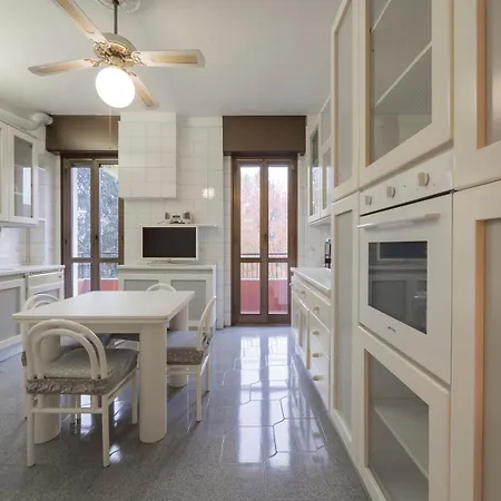 Apartment I Host - Cuoco 8