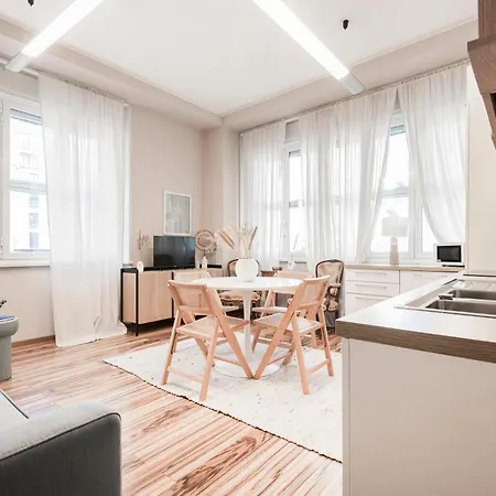 Easylife - - Unione 2 - Duomo * Milán