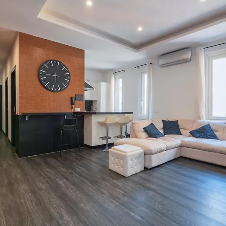 아파트 Xenia - Spacious Four-room In Moscova *