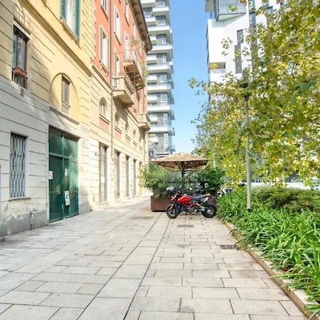 Caseospitali - Alexandra, Romantico Bilocale Di Design In Zona Bosco Verticale, Rinnovato E Accessoriato Apartment