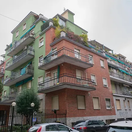 Apartment I Host - Della Torre 9 *