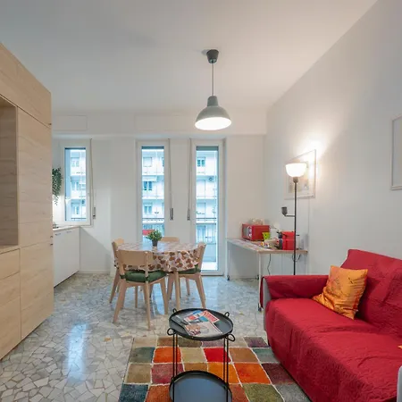 I Host - Monza 32 * Milano