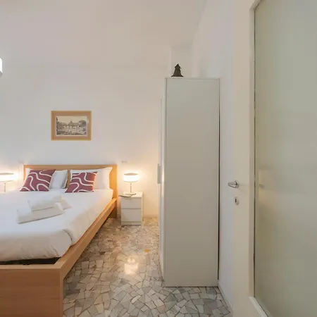 I Host - Monza 32 * Milano