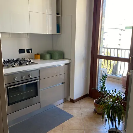 Bright Flat Prada District *