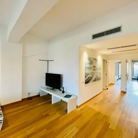 The Legendary * מילאנו