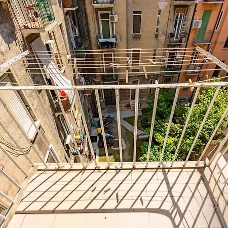 アパート Navigli Duomo Bocconi Modern House Double-room ミラノ