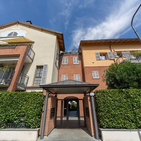 Spacious & Stylish 1-bedroom With Terrace 公寓