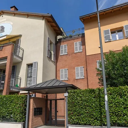 Spacious & Stylish 1-bedroom With Terrace *