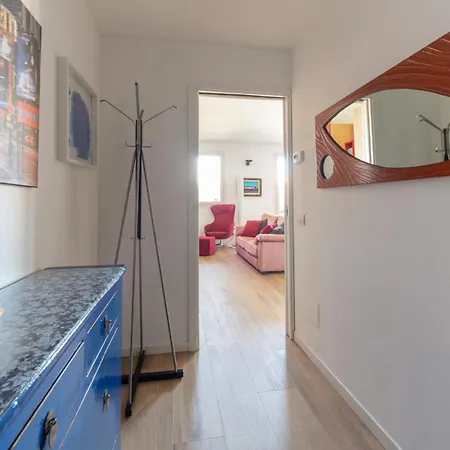 Spacious & Stylish 1-bedroom With Terrace