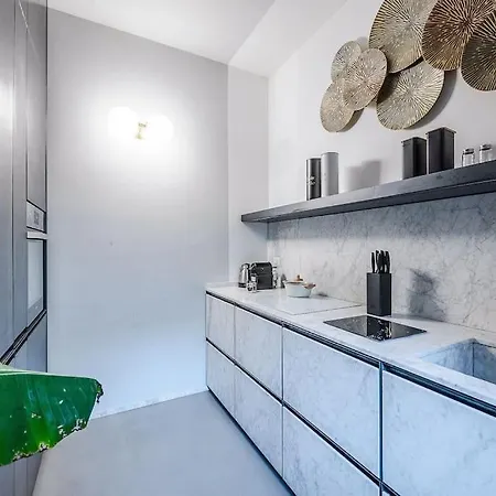 Вилла Duomo - Jacuzzi E Terrazzo - Cinema - Free Parking - Gym Милан