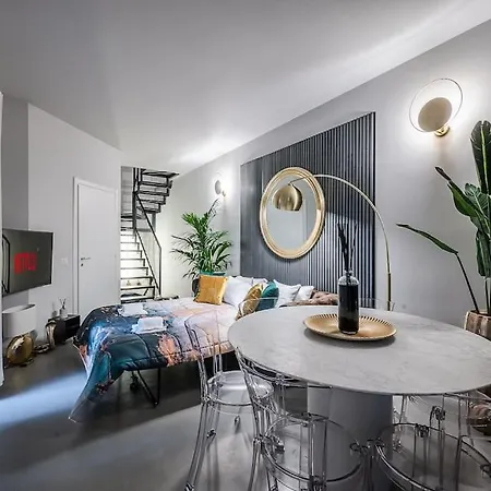 Duomo - Jacuzzi E Terrazzo - Cinema - Free Parking - Gym Вилла Милан