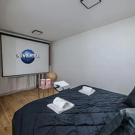 Duomo - Jacuzzi E Terrazzo - Cinema - Free Parking - Gym Villa *