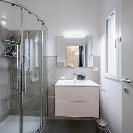 Duomo - Jacuzzi E Terrazzo - Cinema - Free Parking - Gym Вилла