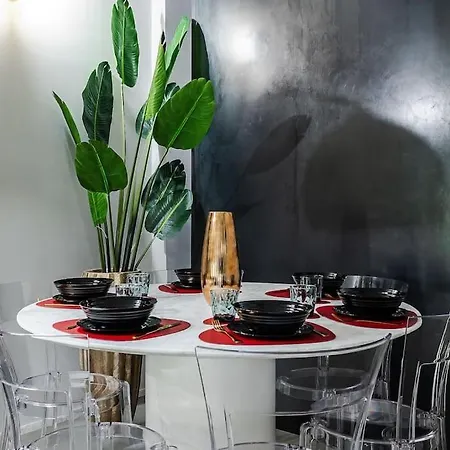 Duomo - Jacuzzi E Terrazzo - Cinema - Free Parking - Gym Вилла Милан