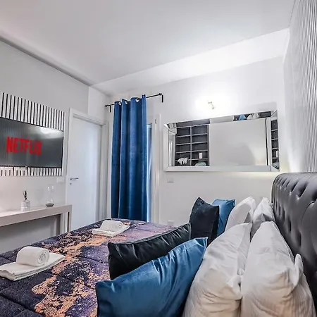 Duomo - Jacuzzi E Terrazzo - Cinema - Free Parking - Gym Милан