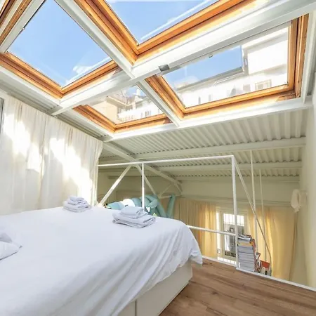 Loft Tra Arte E Luce - City Center 公寓