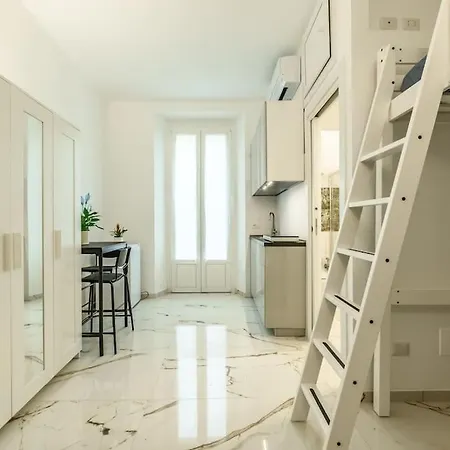 St Laurent Apartment