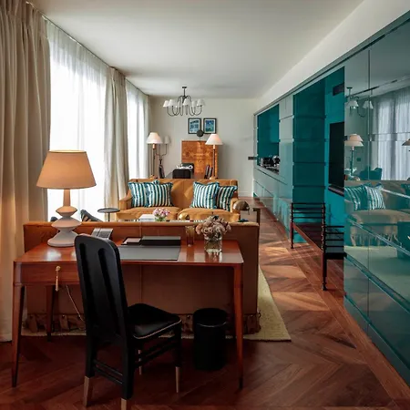 Rocco House Via Manzoni Apartment *
