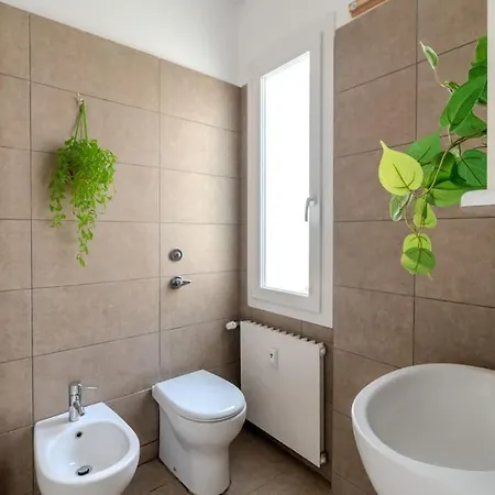 Apartamento Station-duomo - 3 Bedrooms With Jacuzzi Milán