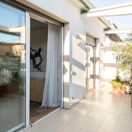Апартаменты Design With Terrace, Modern And Stylish, 3 Bedrooms, 6 Guests *
