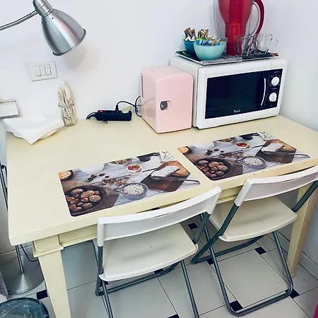 Pop Art Room Bnb 10 Min From Duomo Milano