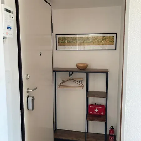 Monolocale Con Ampio Terrazzo Διαμέρισμα