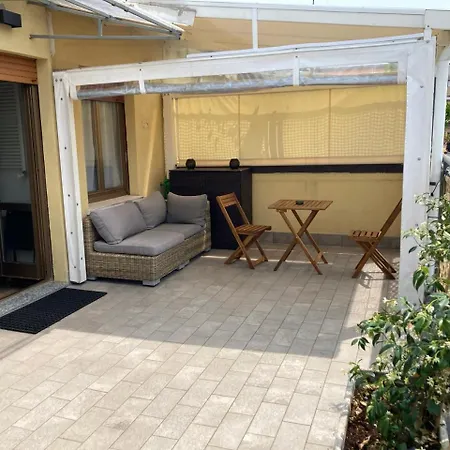 Monolocale Con Ampio Terrazzo *