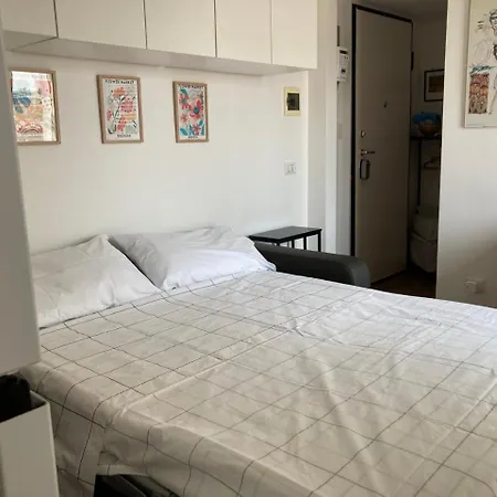 Monolocale Con Ampio Terrazzo *