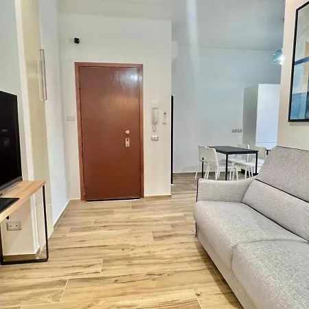 Torelli Home, Moderno E Confortevole, Nel Cuore Della Citta Di Milano, Con Balcone Esterno Vista Garibaldi Appartement Milaan