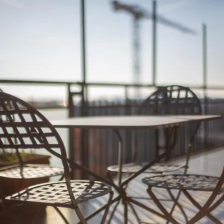 Apartamento Attico 8vo Piano - Studi - 8 Posti Letto Milão