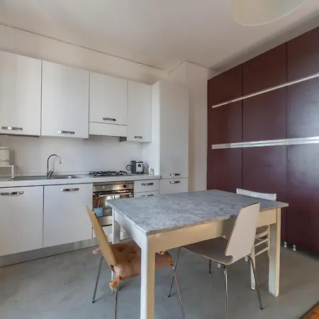 Attico 8vo Piano - Studi - 8 Posti Letto Apartamento