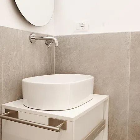 Stylish Flat Porta Venezia - Wifi, Ac, Metro Apartamento