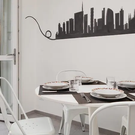 Stylish Flat Porta Venezia - Wifi, Ac, Metro * Milão