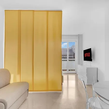 Apartament Yellow Flat Mediolan