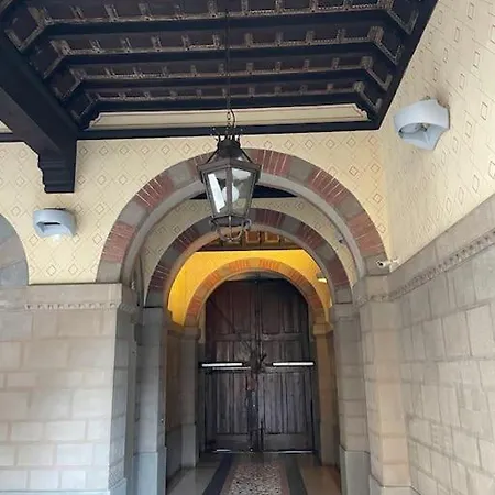 Luxury Floor In Porta Venezia דירה *