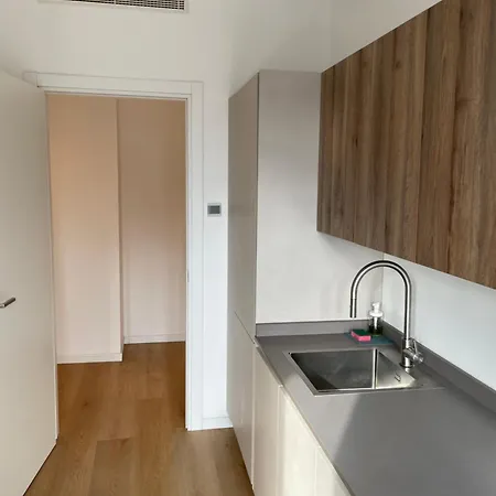 Trilocale Con Vista E Due Bagni Metro Blu Piazza Frattini Apartment *