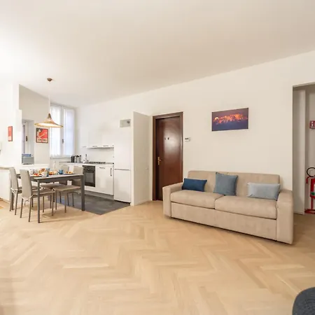 Apartman Charming 2-bedroom In Milanese Building *