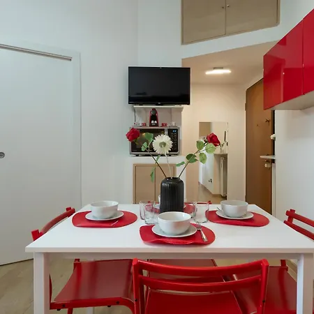 Romantica, Metro A 20m, Duomo E A 10 Min, Isola Apartamento *