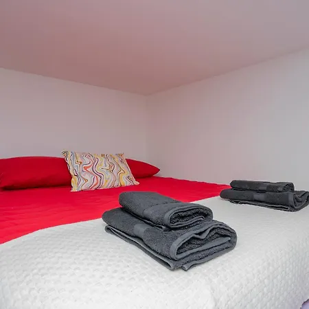 Romantica, Metro A 20m, Duomo E A 10 Min, Isola Milán