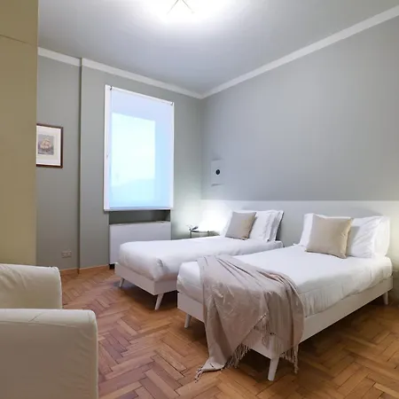 Elegante Con Vista Sul Parco In Centro * Milano