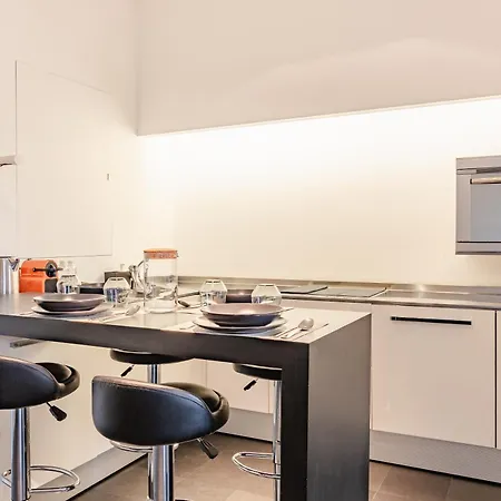 Exclusive Led House Corso Mailand