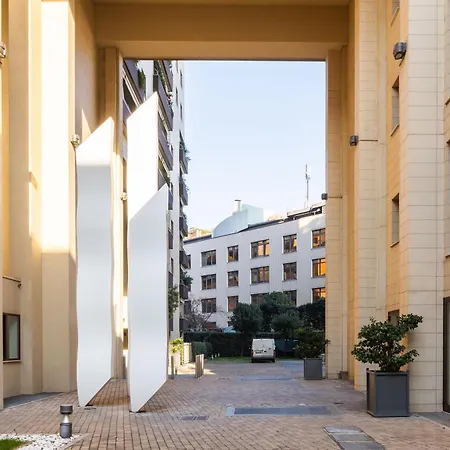Citylife Prime - In Front Of The Shopping District With Big Terrace And Gym Apartman