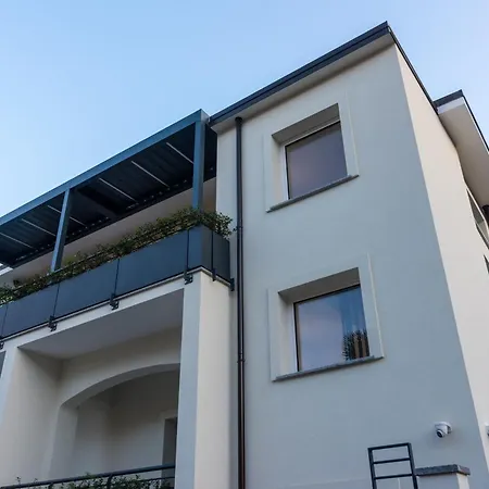 White House Con Posti Auto *