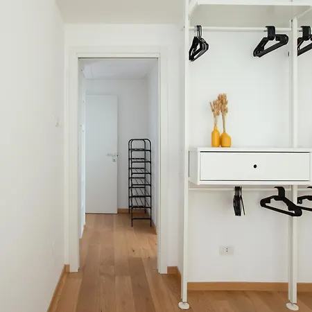 Apartamento Artstay - New Exclusive Apt Near Metro M4 Milão