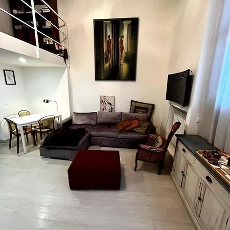 Apartment Delizioso Loft Nel Centro Di Milan