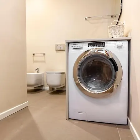 アパート Duomo-centrale Eco Design Close To Subway ミラノ