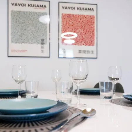 3-bedroom Design House San Babila-tricolore-m4