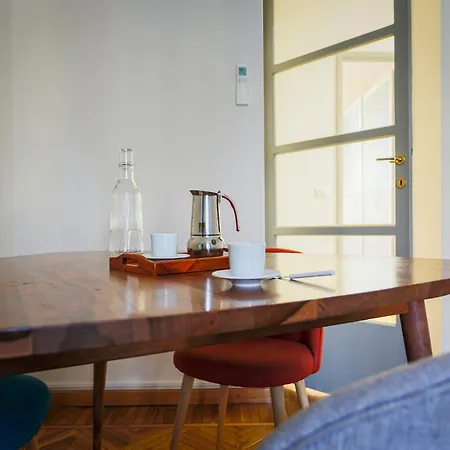 The Rent - Bright One Bedroom With Balcony In Moscova شقة ميلان