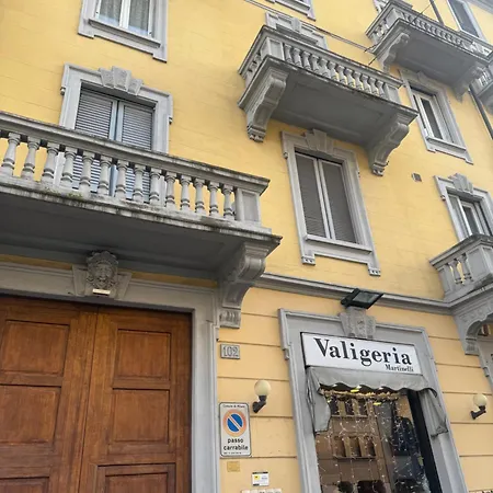 Peony House - 10 Min Duomo Appartement Milan